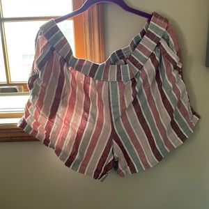 Pinikish/light grey shorts